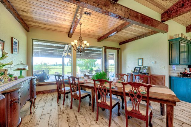 316 Barn N Lane, Livingston, TX 77351