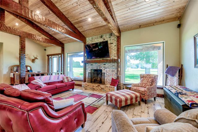 316 Barn N Lane, Livingston, TX 77351