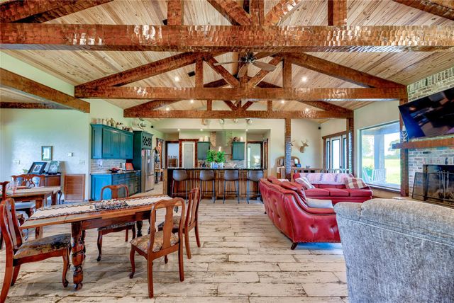 316 Barn N Lane, Livingston, TX 77351