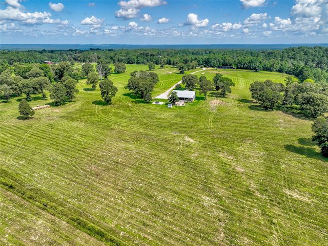 316 Barn N Lane, Livingston, TX 77351