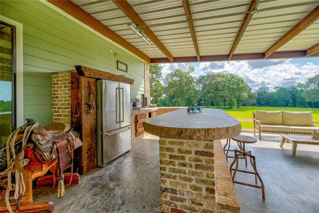 316 Barn N Lane, Livingston, TX 77351