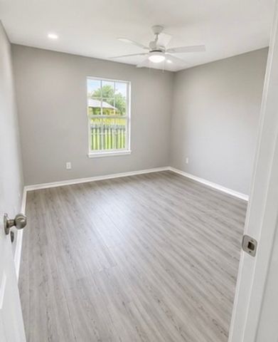 1217 S 9th Street, Corsicana, TX 75110