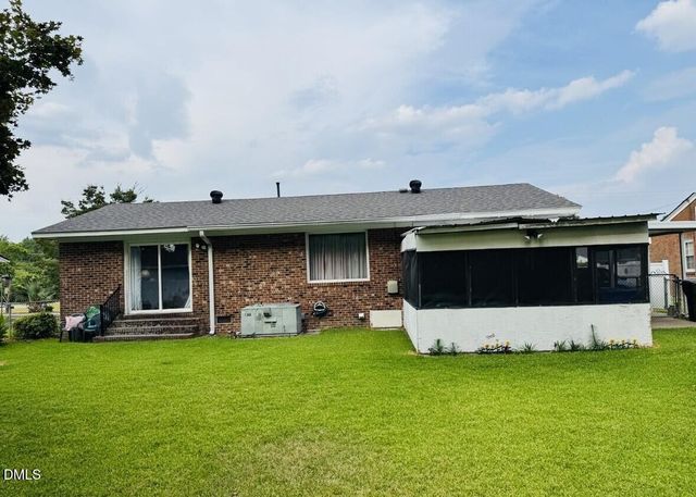 702 Crestview Avenue SW, Wilson, NC 27893