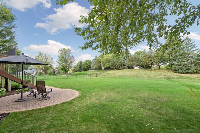 1542 Sparrow Road, Waconia, MN 55387