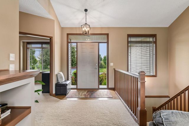 1542 Sparrow Road, Waconia, MN 55387