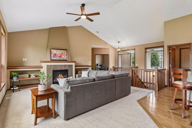 1542 Sparrow Road, Waconia, MN 55387