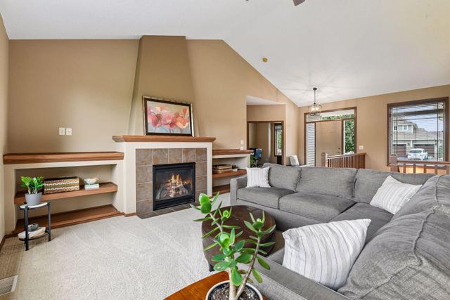 1542 Sparrow Road, Waconia, MN 55387