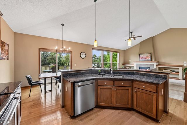 1542 Sparrow Road, Waconia, MN 55387