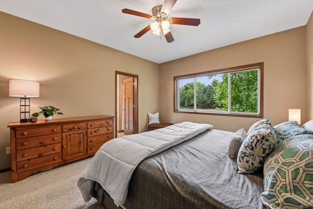 1542 Sparrow Road, Waconia, MN 55387