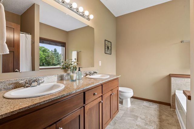 1542 Sparrow Road, Waconia, MN 55387