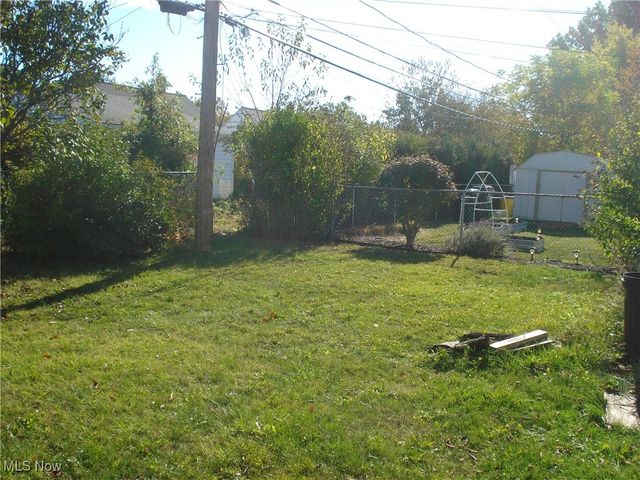 2253 E 290th Street, Wickliffe, OH 44092