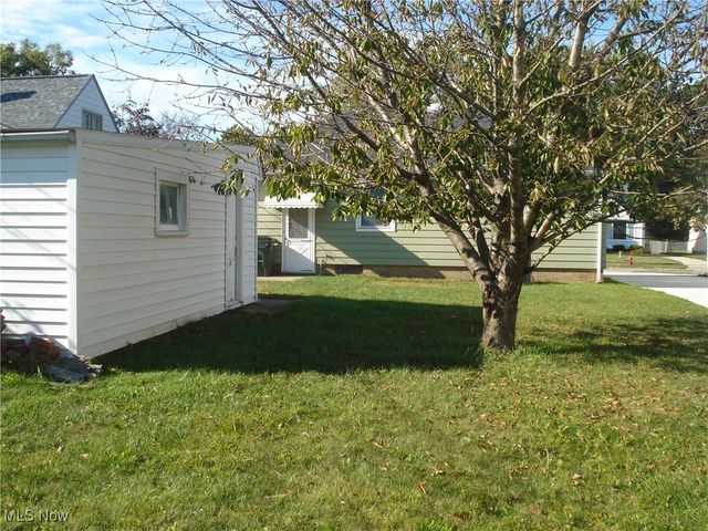 2253 E 290th Street, Wickliffe, OH 44092