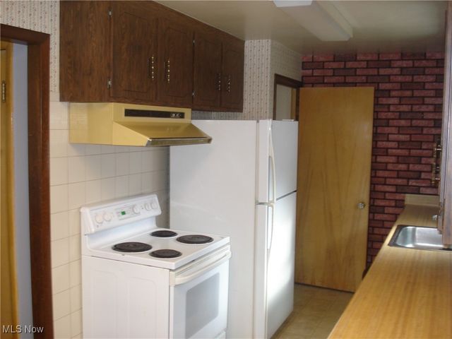 2253 E 290th Street, Wickliffe, OH 44092