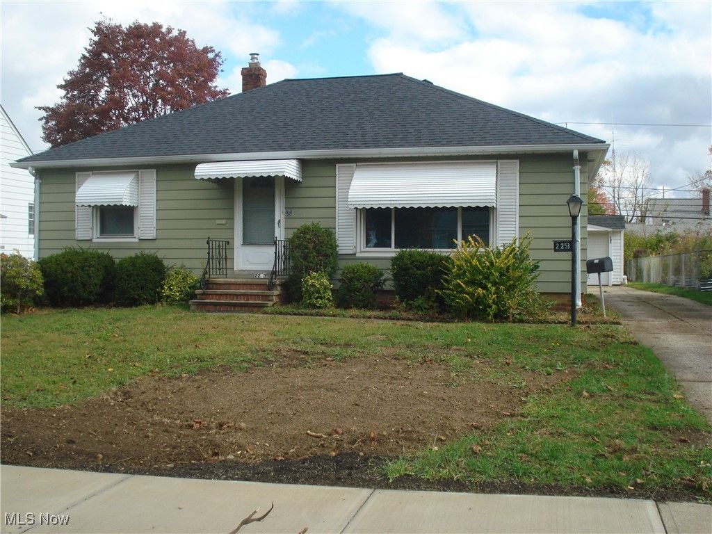 2253 E 290th Street, Wickliffe, OH 44092