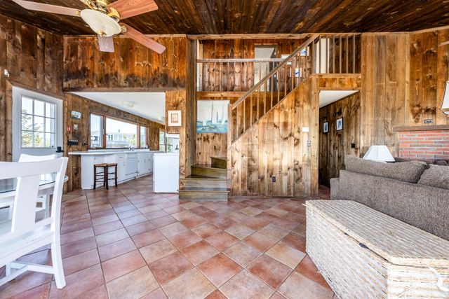 1005 3rd Avenue, Wellfleet, MA 02667