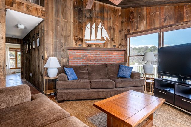 1005 3rd Avenue, Wellfleet, MA 02667