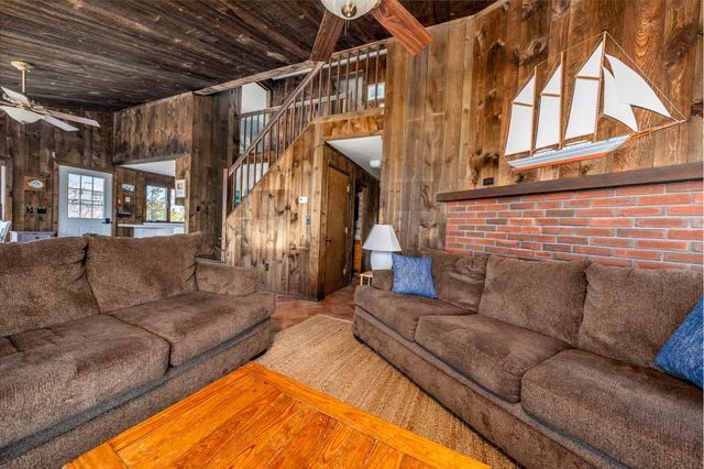 1005 3rd Avenue, Wellfleet, MA 02667