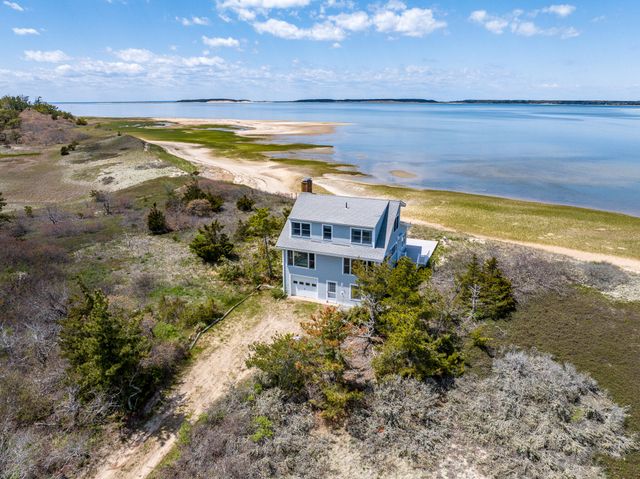 1005 3rd Avenue, Wellfleet, MA 02667