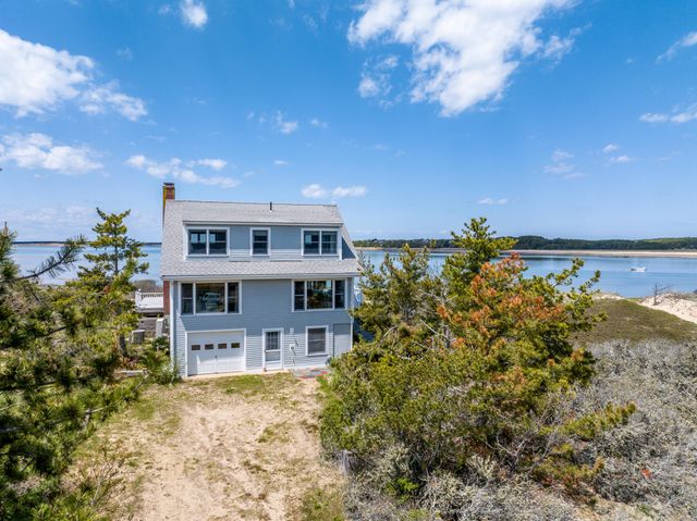 1005 3rd Avenue, Wellfleet, MA 02667