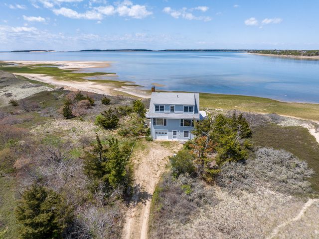 1005 3rd Avenue, Wellfleet, MA 02667