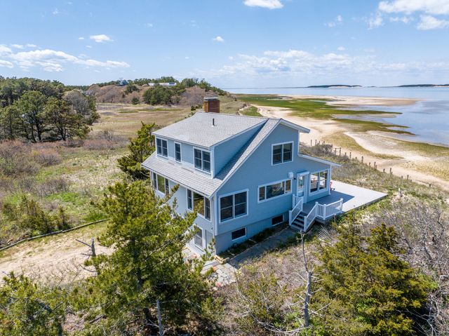 1005 3rd Avenue, Wellfleet, MA 02667
