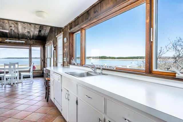1005 3rd Avenue, Wellfleet, MA 02667
