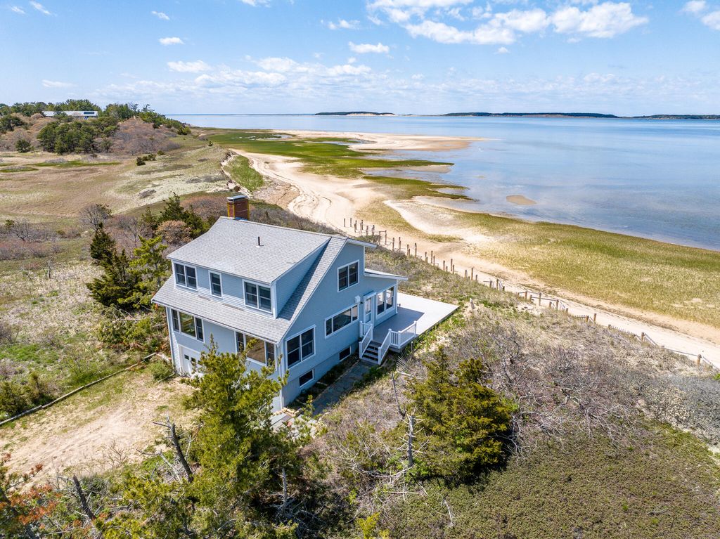 1005 3rd Avenue, Wellfleet, MA 02667