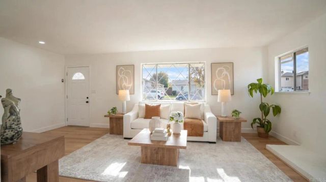 152 Welling Way, San Diego, CA 92114
