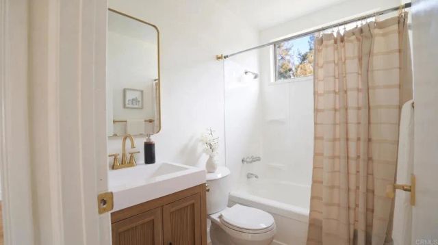 152 Welling Way, San Diego, CA 92114