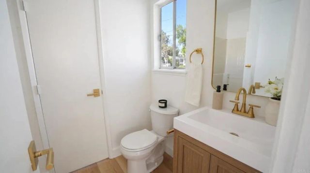 152 Welling Way, San Diego, CA 92114