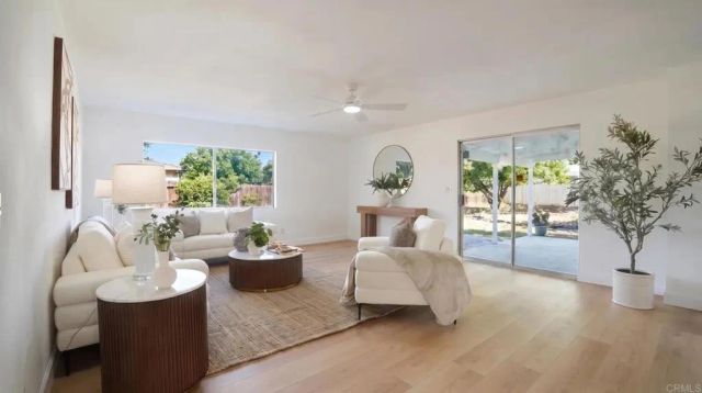 152 Welling Way, San Diego, CA 92114
