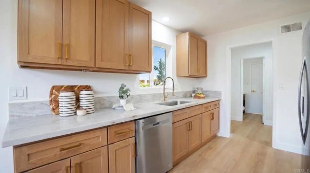 152 Welling Way, San Diego, CA 92114