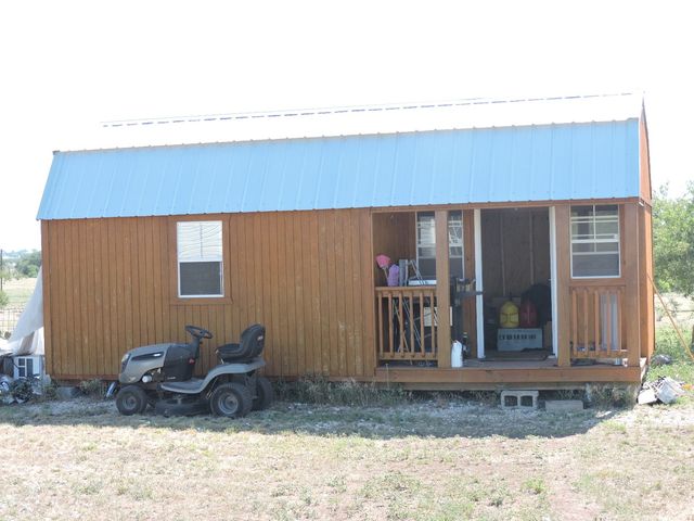 10 CR 249 Road, Center City, TX 76844