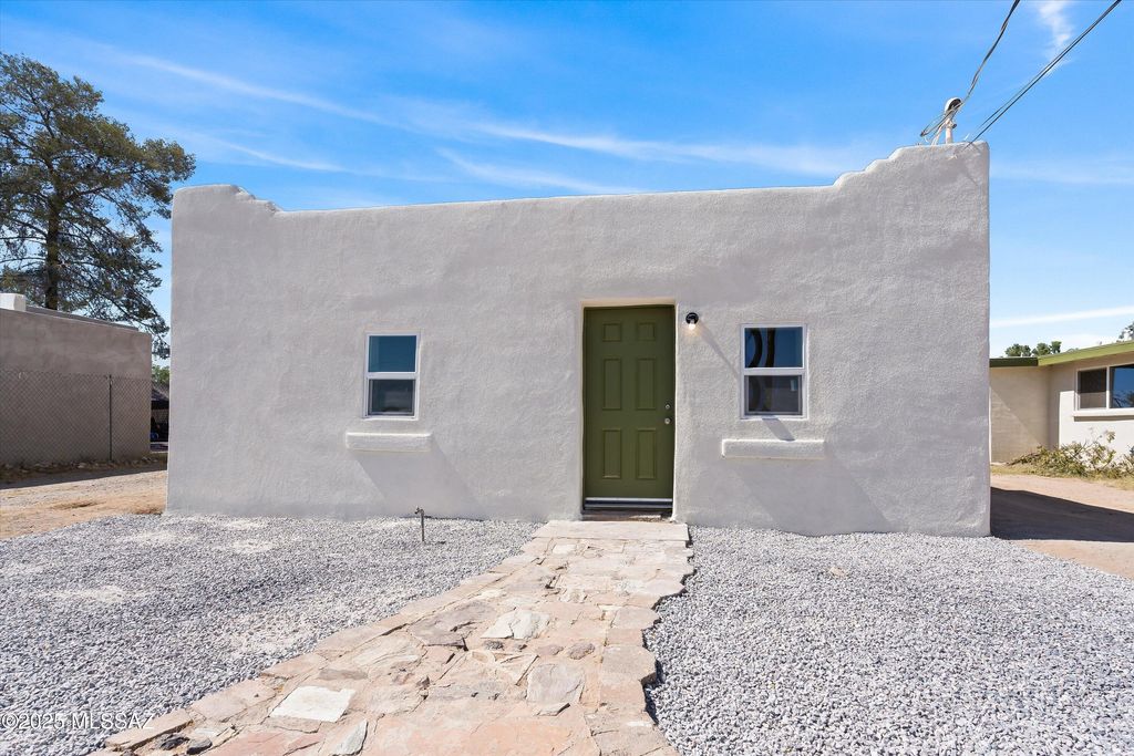 419 E Yavapai Road, Tucson, AZ 85705