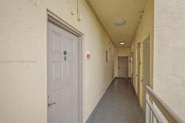 8290 Lake Drive 538, Doral, FL 33166