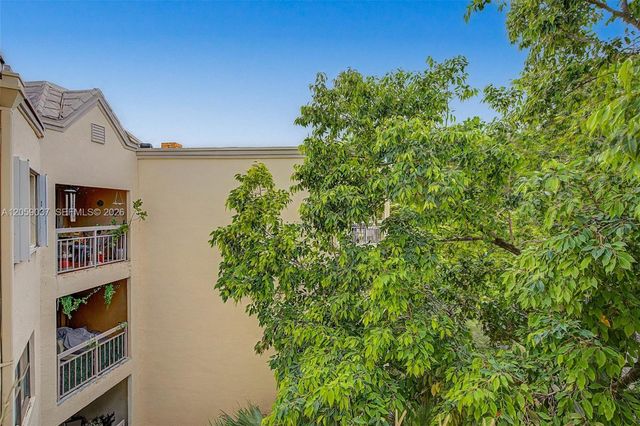 8290 Lake Drive 538, Doral, FL 33166