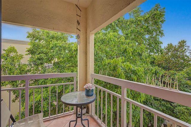 8290 Lake Drive 538, Doral, FL 33166