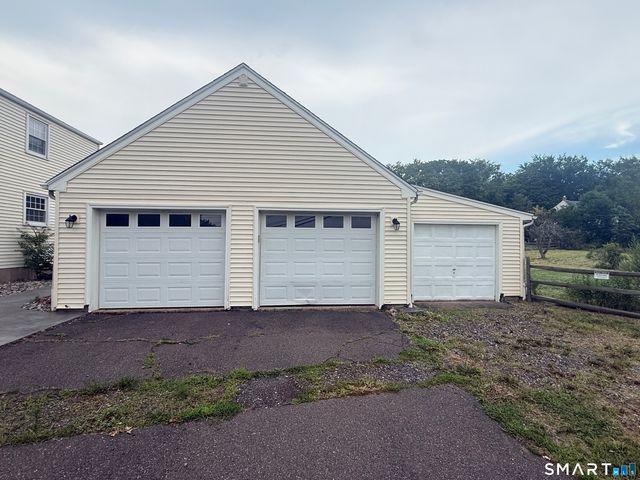 7 Reservoir Road, Middletown, CT 06457