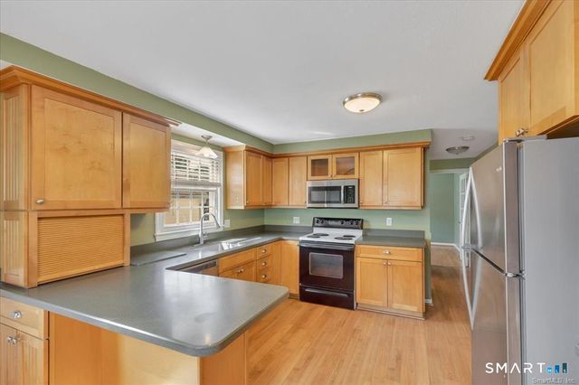 7 Reservoir Road, Middletown, CT 06457