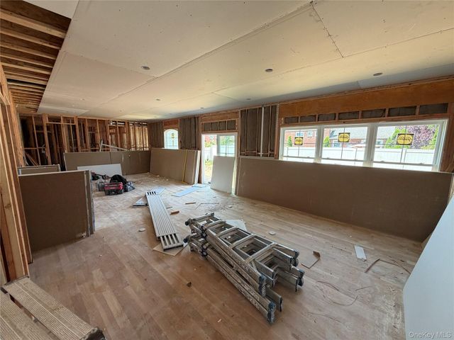 366 Broadway, Massapequa Park, NY 11762