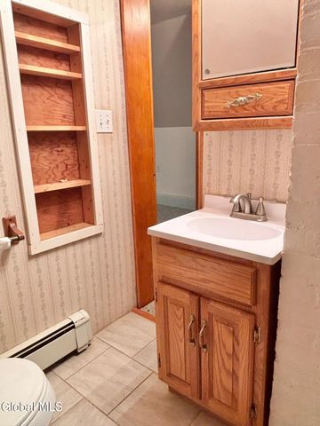 23 Lakeview Avenue, East Greenbush, NY 12144