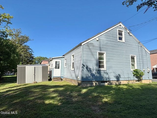 23 Lakeview Avenue, East Greenbush, NY 12144