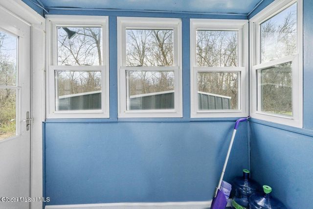 23 Lakeview Avenue, East Greenbush, NY 12144