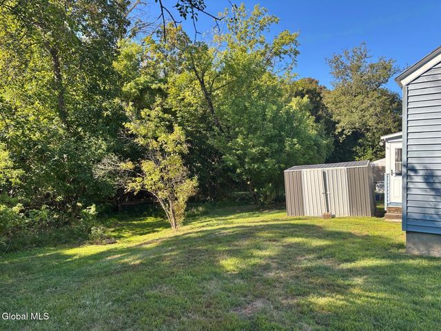 23 Lakeview Avenue, East Greenbush, NY 12144