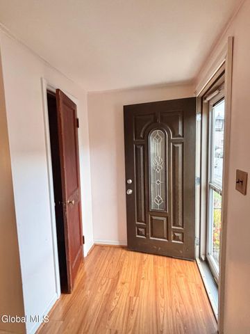 23 Lakeview Avenue, East Greenbush, NY 12144