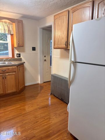 23 Lakeview Avenue, East Greenbush, NY 12144