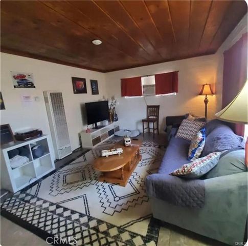 15521 4th, Victorville, CA 92395