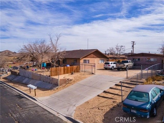 15521 4th, Victorville, CA 92395