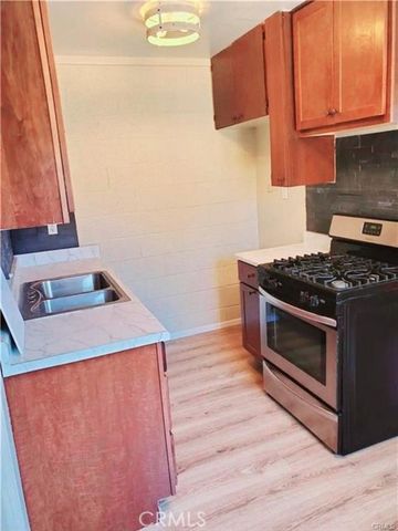 15521 4th, Victorville, CA 92395