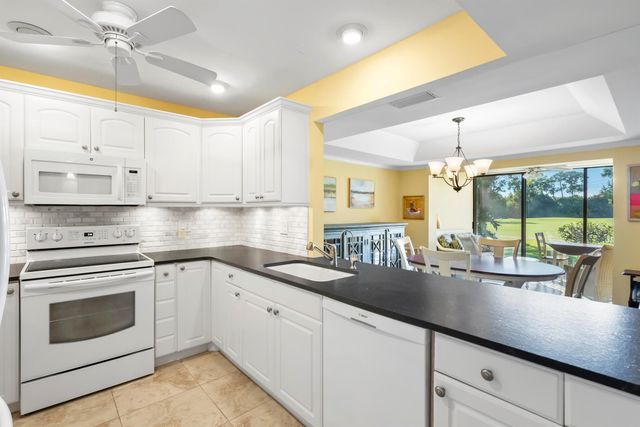 5662 SE Foxcross Place, Stuart, FL 34997